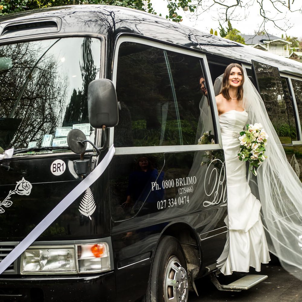 Bride Black Rose Limo